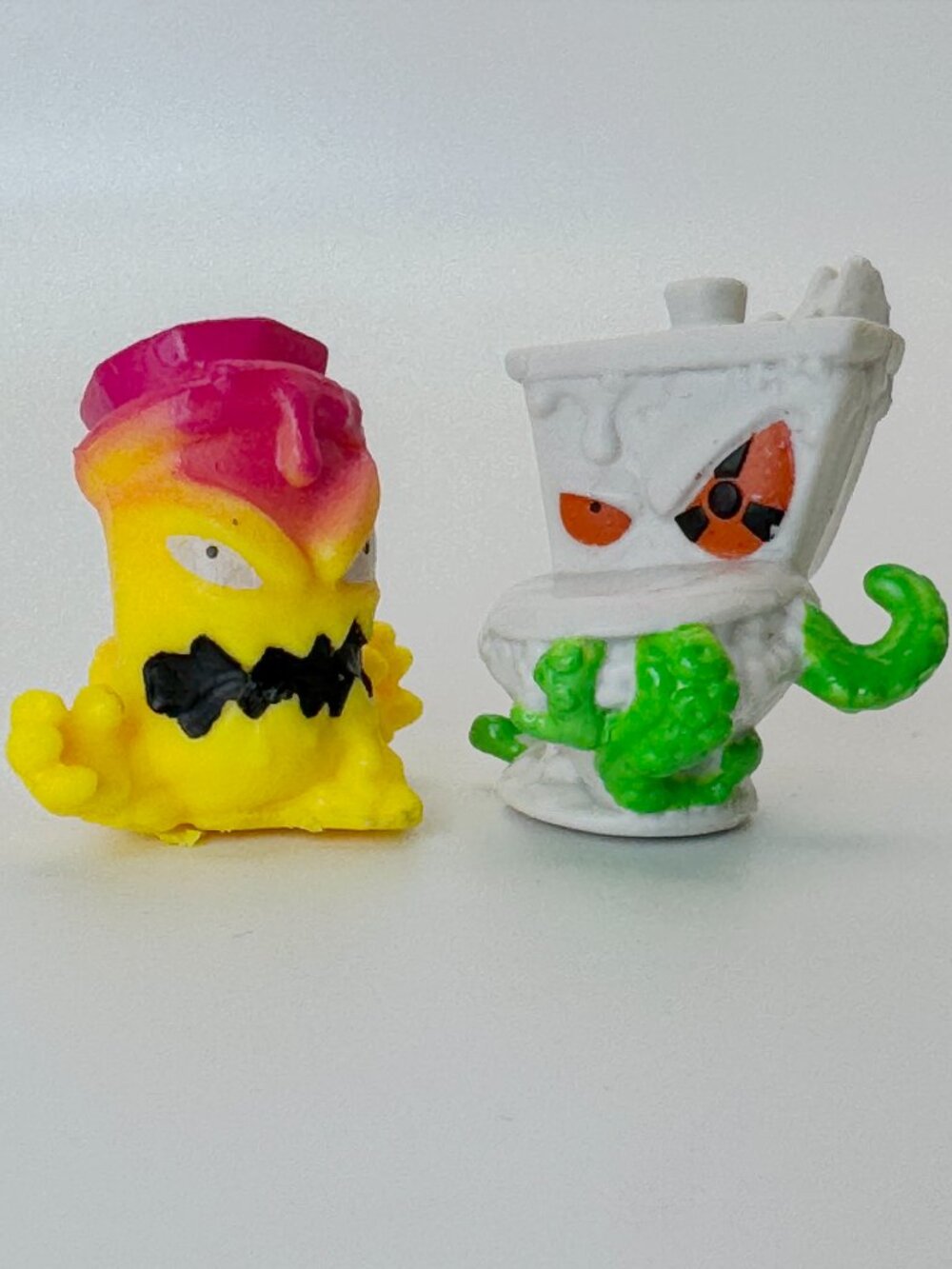 Mr Beast Lab Swarms ATOMIC TOILET #2-002 + ATTACK TUBE Yellow #2-023 Moose Loose